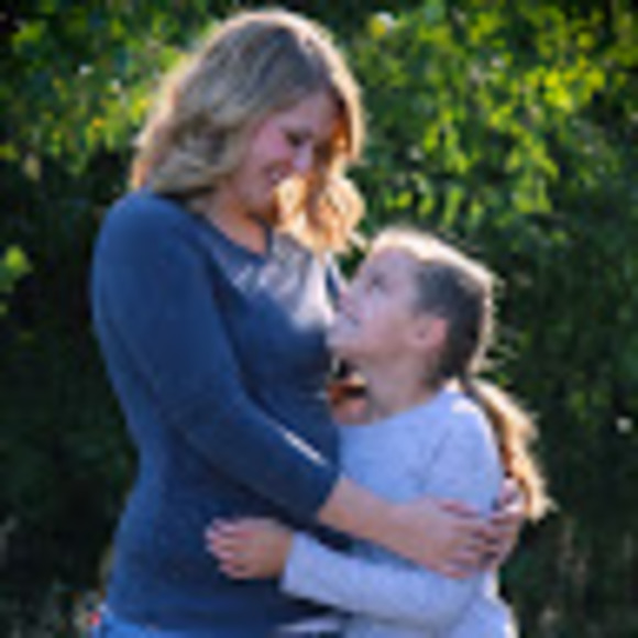 Meet your Posher, Tiffany - Picture 1 of 1